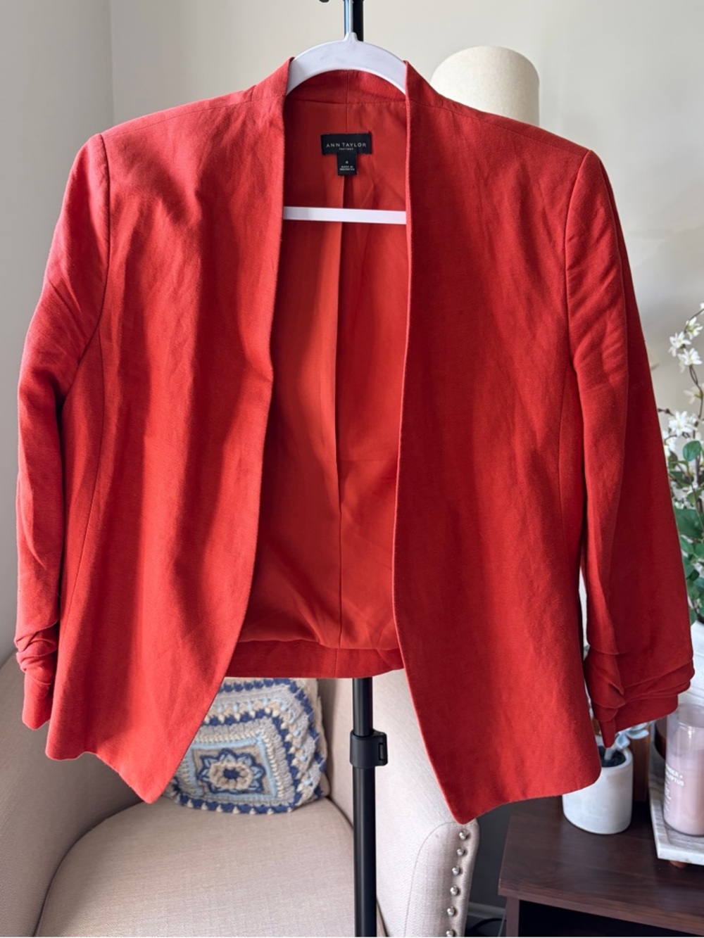 Ann Taylor Factory Cinched Sleeve Linen Blend Jacket in Red Clay color